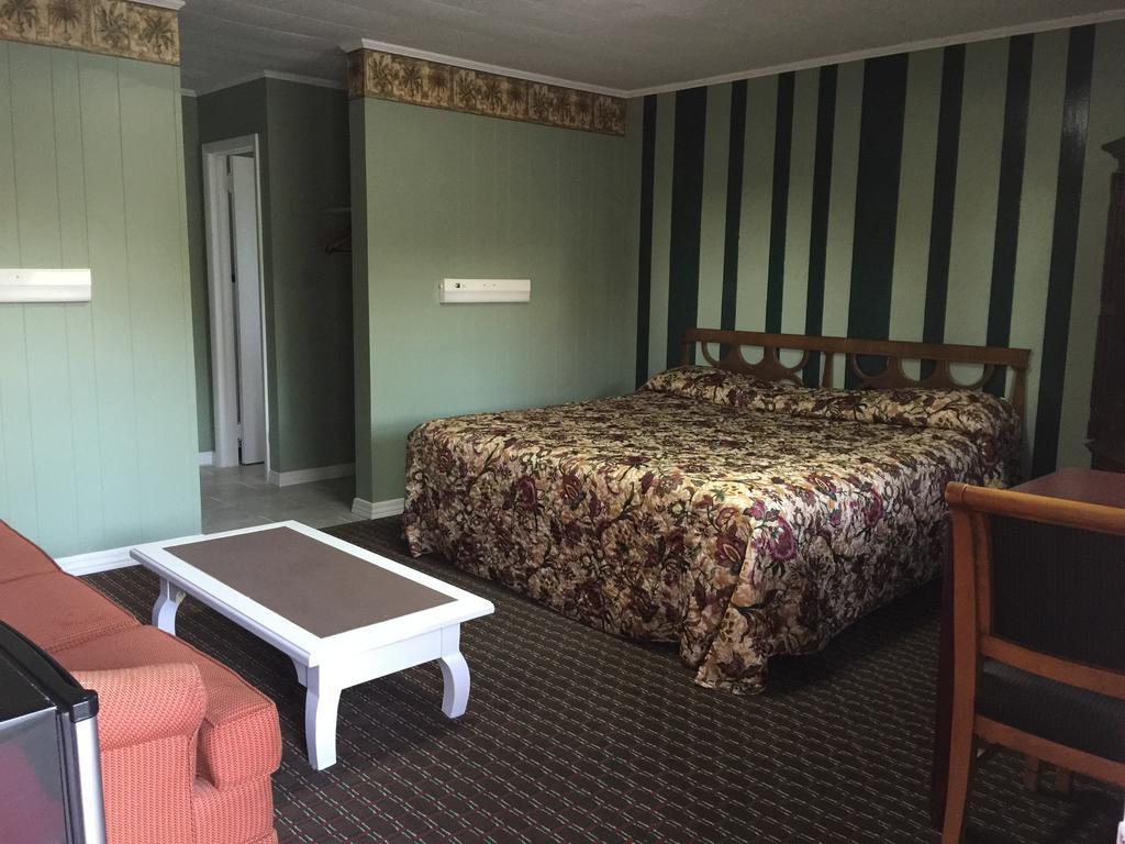 Skyland Motel Cornelia Exterior foto